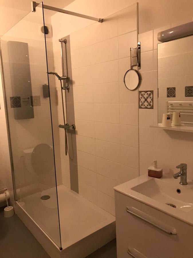 Hotel Le Cerizay Luaran gambar